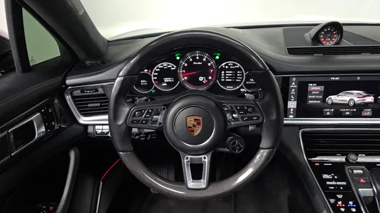 Porsche (971) 4.0 2019 13