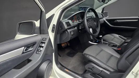 Mercedes-Benz B-Class W245 B200 2010 11