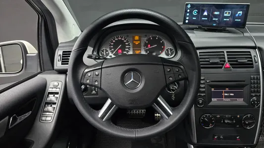 Mercedes-Benz B-Class W245 B200 2010 13
