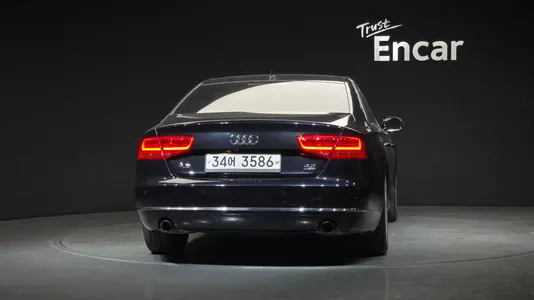 Audi A8 4.2 FSI 2011 4