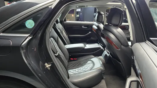 Audi A8 4.2 FSI 2011 12