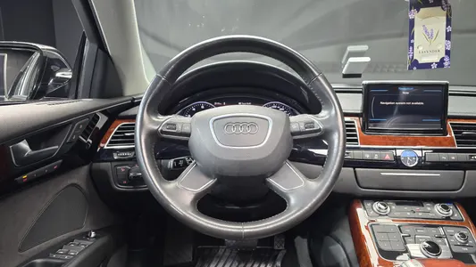 Audi A8 4.2 FSI 2011 13