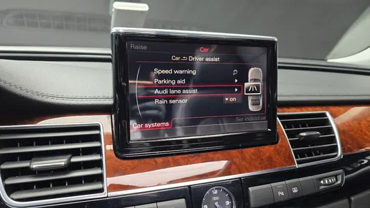 Audi A8 4.2 FSI 2011 16