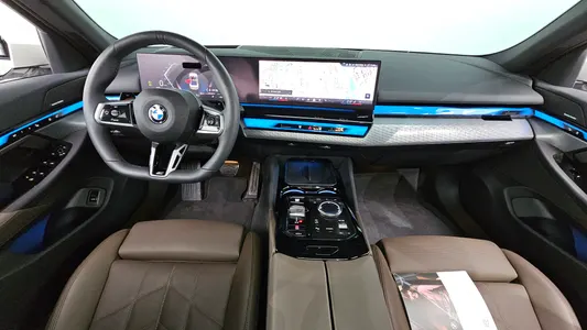 BMW 5 Series (G60) 520i M 2025 7