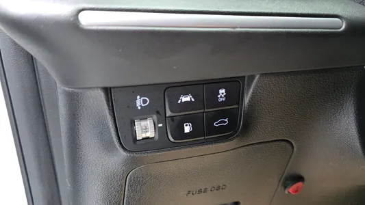 Hyundai IG 3.0 LPi () 2020 17