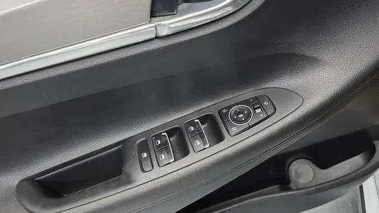 Hyundai IG 3.0 LPi () 2020 19