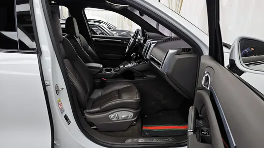 Porsche 카이엔 3.0 2017 11