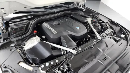 BMW 5 Series (G60) 520i 2023 6