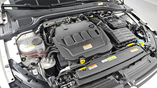 Volkswagen 8 2.0 TDI 2025 6
