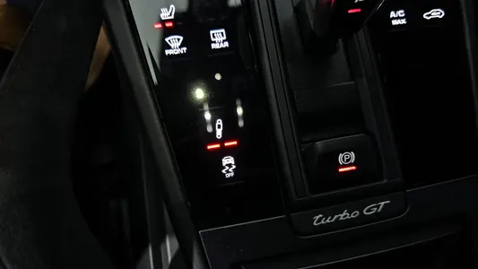 Porsche (PO536) 4.0 GT 2023 18