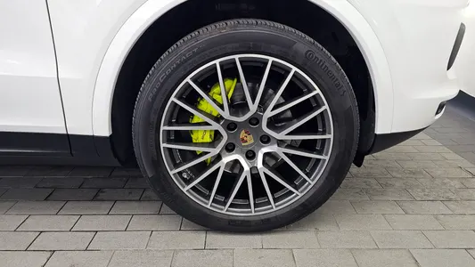 Porsche (PO536) 3.0 E- 2021 5