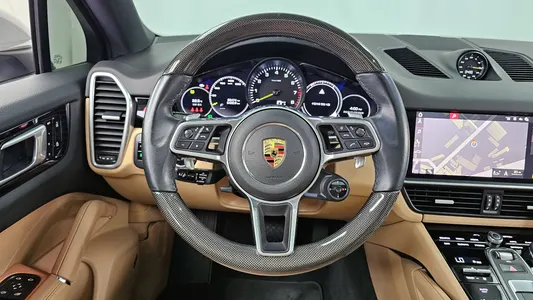 Porsche (PO536) 3.0 E- 2021 13