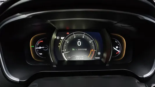 Renault Korea SM6 2.0 GDe LE 2016 8