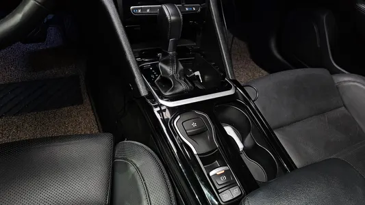 Renault Korea SM6 2.0 GDe LE 2016 9