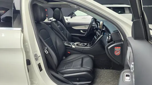 Mercedes-Benz C-Class W205 C200 2018 9