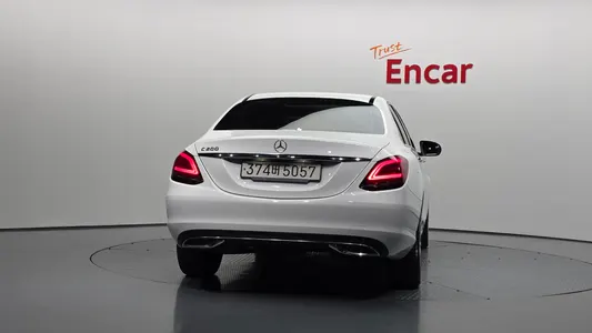 Mercedes-Benz C-Class W205 C200 2020 4