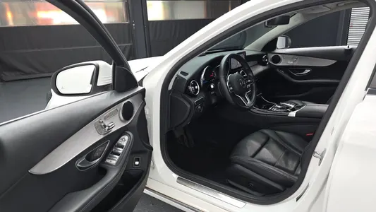 Mercedes-Benz C-Class W205 C200 2020 10