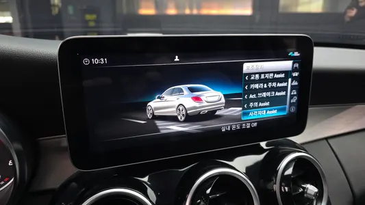 Mercedes-Benz C-Class W205 C200 2020 16