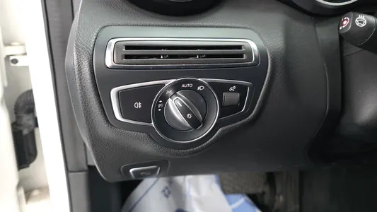 Mercedes-Benz C-Class W205 C200 2020 28