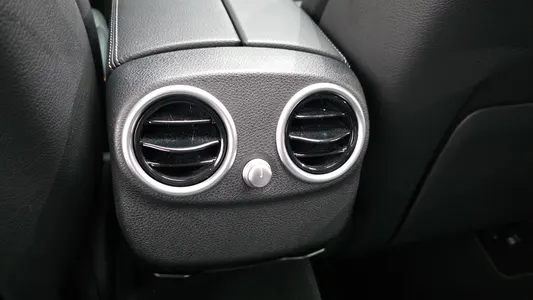 Mercedes-Benz C-Class W205 C200 2020 29