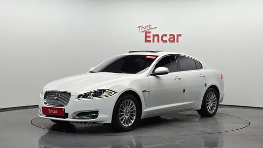 Jaguar New XF 2.0 2014