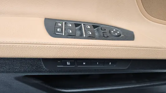BMW 7 Series (F01) 740d xDrive 2014 14