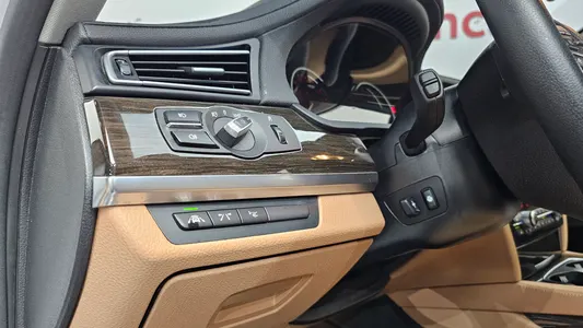 BMW 7 Series (F01) 740d xDrive 2014 15