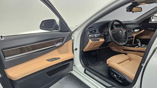 BMW 7 Series (F01) 740d xDrive 2014 10