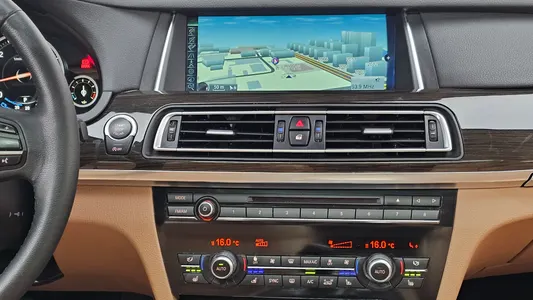BMW 7 Series (F01) 740d xDrive 2014 19