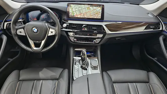 BMW 5 Series (G30) 520i 2023 7