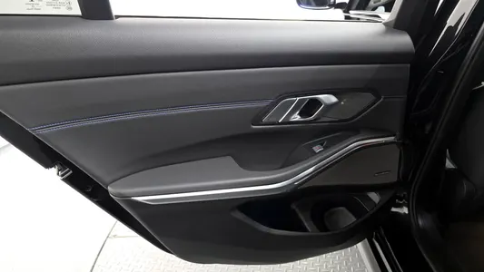 BMW 3 Series (G20) 320i M 2021 10