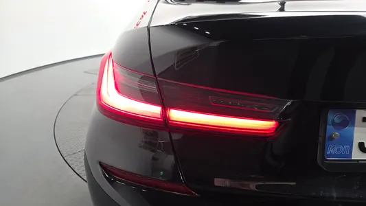 BMW 3 Series (G20) 320i M 2021 23