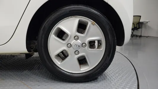 Kia Ray 2013 21