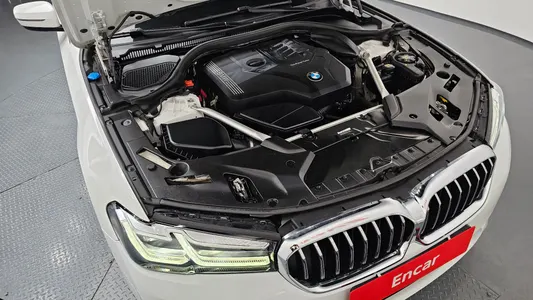BMW 5 Series (G30) 530i xDrive 2022 6