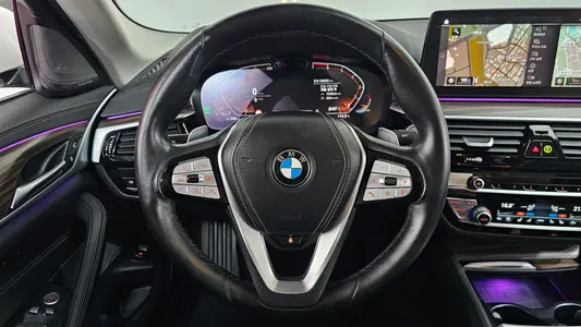 BMW 5 Series (G30) 530i xDrive 2022 13
