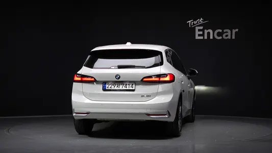 BMW 2 Series Tourer (U06) 220i 2024 4