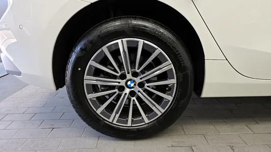 BMW 2 Series Tourer (U06) 220i 2024 5