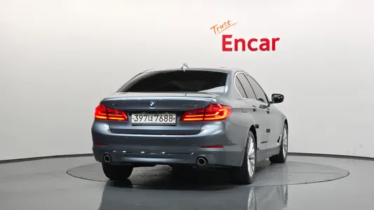 BMW 5 Series (G30) 520d xDrive 2020 4