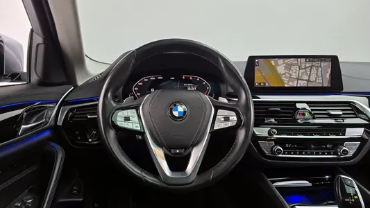 BMW 5 Series (G30) 520d xDrive 2020 13