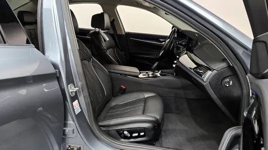 BMW 5 Series (G30) 520d xDrive 2020 26