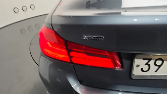 BMW 5 Series (G30) 520d xDrive 2020 23