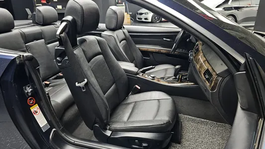 BMW 3 Series (E90) 328i 2008 26