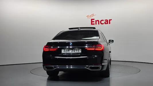 BMW 7 Series (G11) 750Li xDrive 2015 4