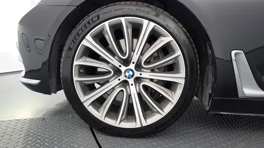 BMW 7 Series (G11) 750Li xDrive 2015 5
