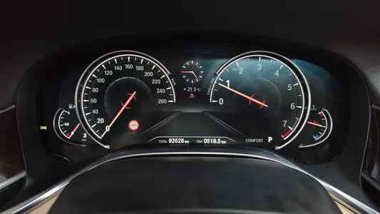 BMW 7 Series (G11) 750Li xDrive 2015 8