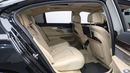 BMW 7 Series (G11) 750Li xDrive 2015 11