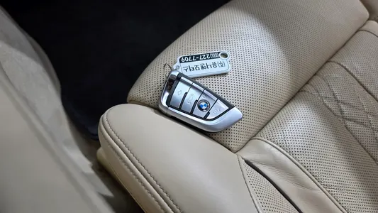 BMW 7 Series (G11) 750Li xDrive 2015 15