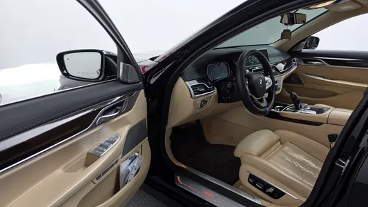 BMW 7 Series (G11) 750Li xDrive 2015 10