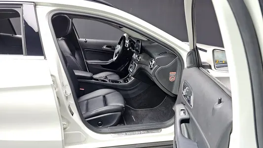 Mercedes-Benz GLA-Class X156 GLA220 2017 17