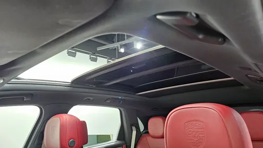 Porsche (PO536) 3.0 E- 2023 17